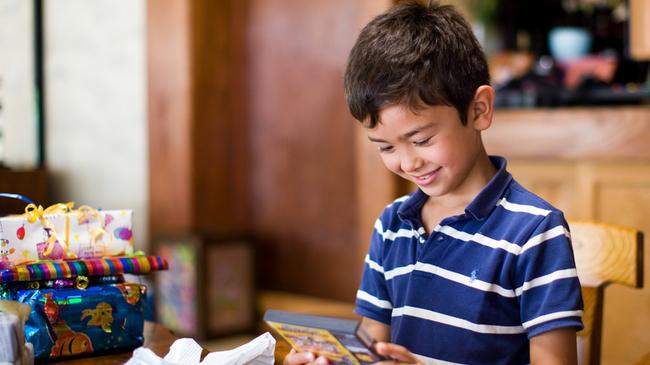 Should Your Child Open Presents at His or Her Party? | ParentMap